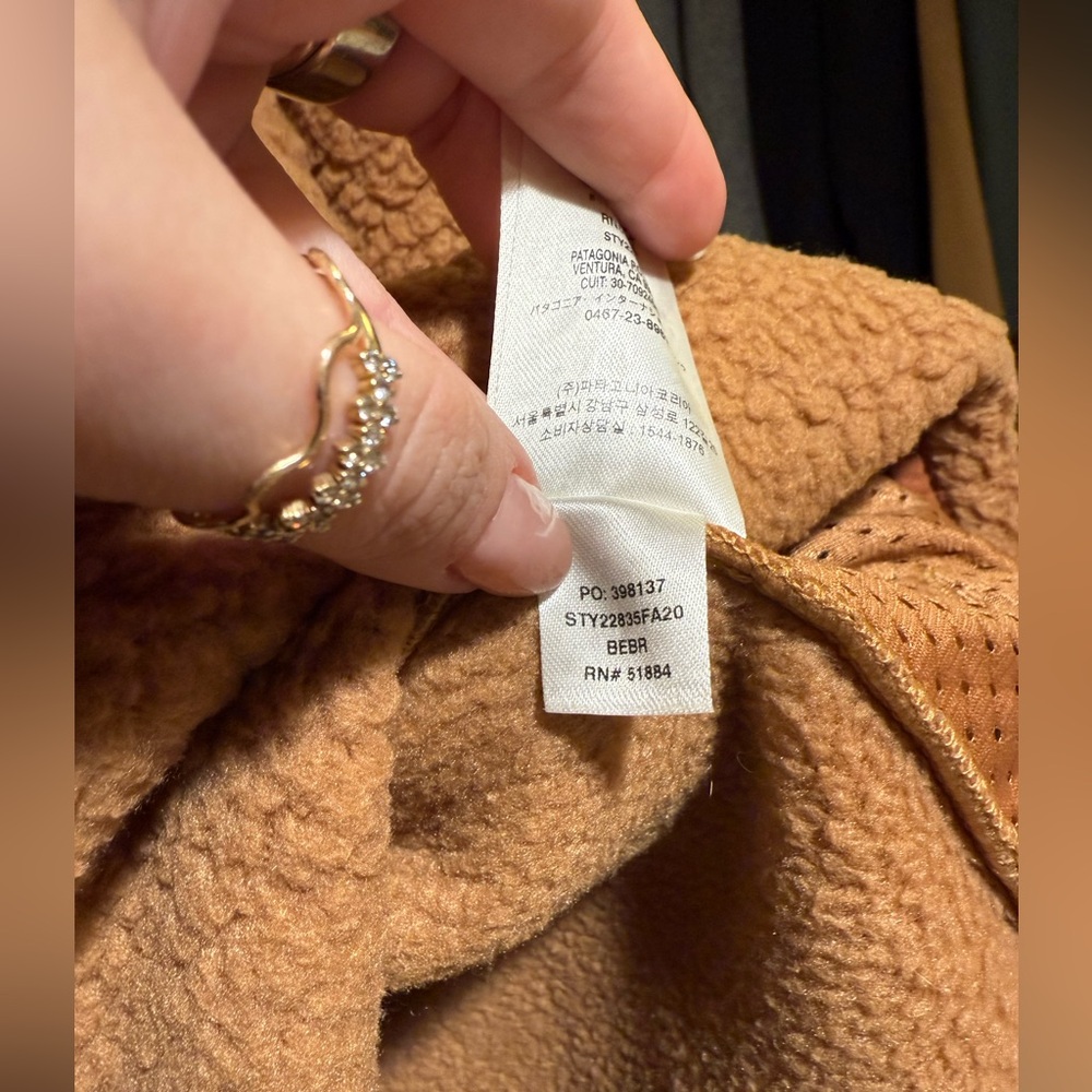 Patagonia Women's Retro Pile Marsupial Fleece Pullover - Picture 5 of 6